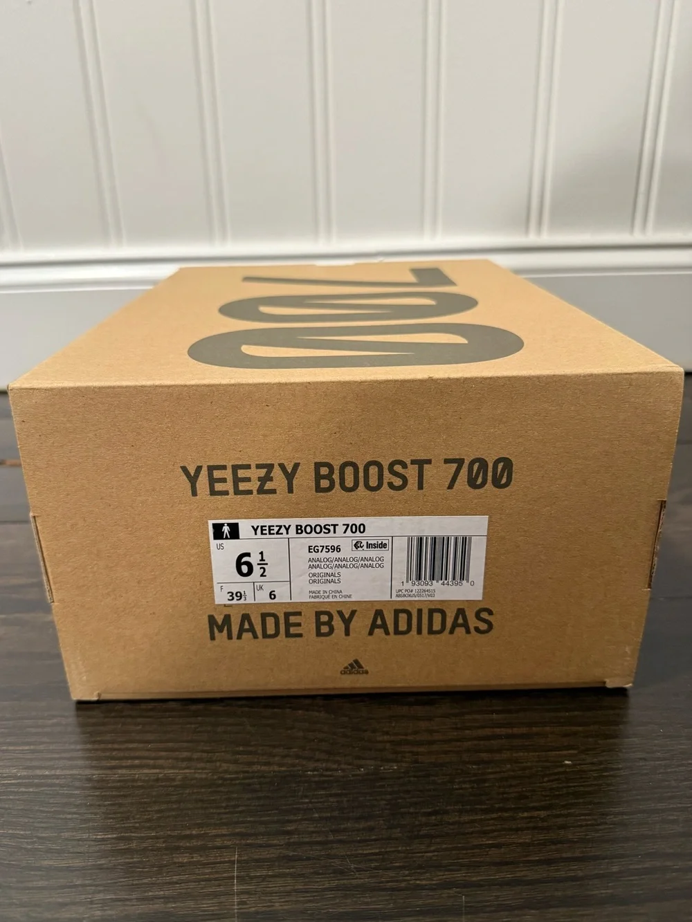 Yeezy Boost 700 Analog Men’s Sneakers